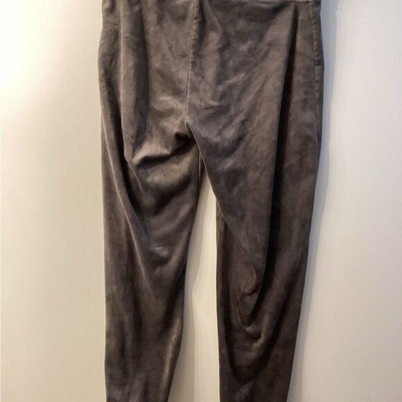 House of Harlow 1960 Lounge Ribbed Velour Pajama set Gray‎ - Picture 13 of 16
